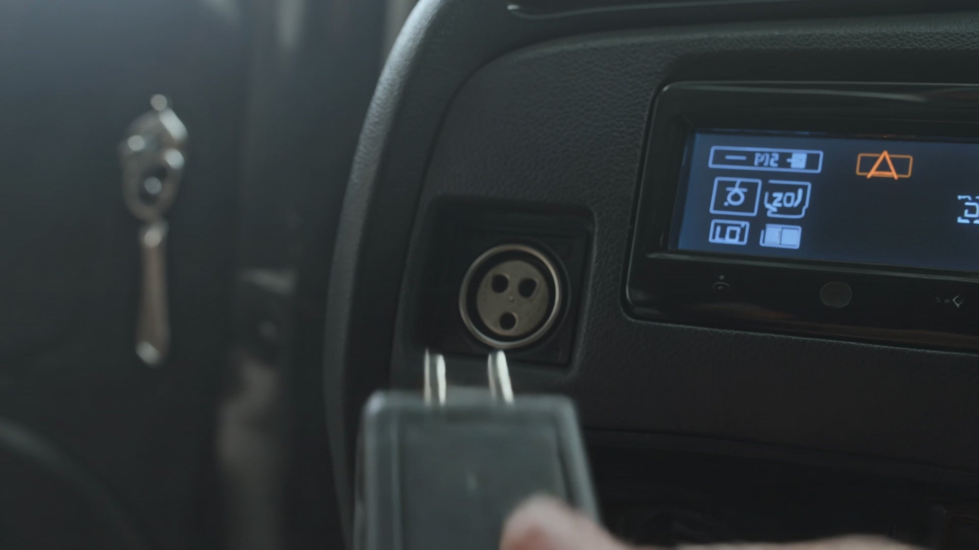Stop Paying Mechanics to Read a Light